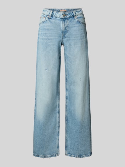 Produktfoto, Wide Fit Jeans aus reiner Baumwolle Modell 'Boss babe' von Gina Tricot in hellem Blau, 5-Pocket-Design, klare Textur, Damen Jeans,