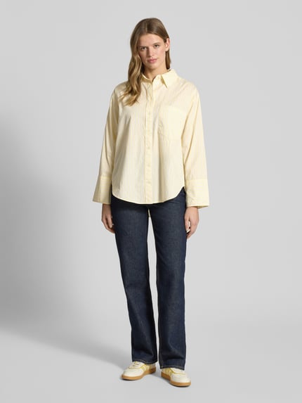 Gina Tricot Relaxed Fit Hemdbluse mit Brusttasche Modell 'Poplin' Pastellgelb 1