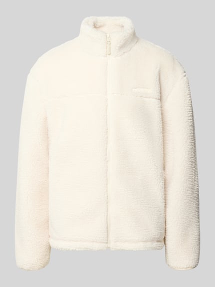 Produktfoto, Fleecejacke mit Label-Detail und Reißverschluss von REVIEW in Creme, Teddyfell-Textur, Regular Fit, Stehkragen