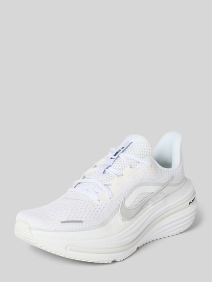 Produktfoto, Sneaker mit Logo-Detail Modell 'Winflo' van Nike in wit met afgeronde pasvorm, vetersluiting, hakhoogte maat 10: 7 cm, schachthoogte maat 10: 6 cm, schachtbreedte maat 10: 6 cm, heren sneakers