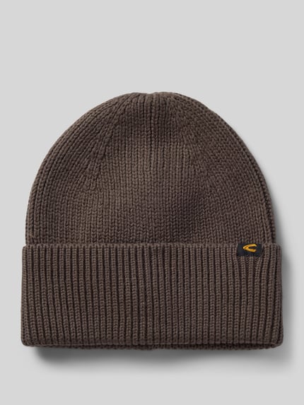 Produktfoto, Beanie mit breitem Umschlag und Label-Detail van camel active in bruin, grof gebreide structuur, Klassiek model, Mix van katoen en kasjmier.