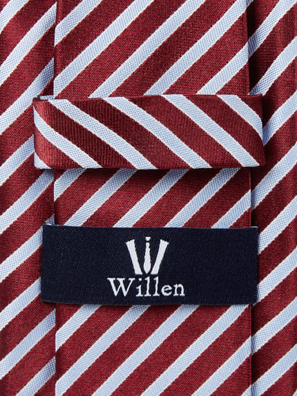 Produktfoto, Krawatte aus Seide von Willen mit klassischer Form, Streifenmuster in Rot und Weiß, Breite 7 cm, feine glatte Textur