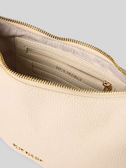 Productfoto, Handtasche aus Rindsleder-Mix mit Label-Applikation van Hey Marly, zandkleurige structuur, gouden rits, context: dames handtas, hoofdvak met rits, model 'Lifetime Sister', draaghengsel, B 25 cm, L 18 cm, D 6 cm, schouderriem 98 cm