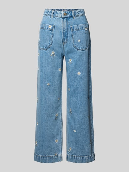 Produktfoto, Jeans in verkürzter Passform mit Stitchings von Jake*s Casual in hellem Blau, gerader Schnitt, Blumenmuster, sichtbare Eingrifftaschen.