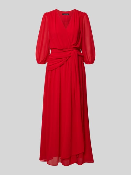 Produktfoto, Abbilding eines Dames avondjurk van chiffon in felrood, getailleerd met tailleband, Maxilengte, Model 'Heather' van Forever New