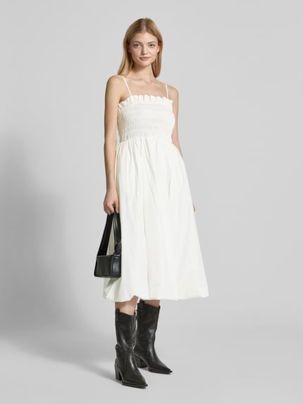 Amy Lynn Knielanges Cocktailkleid mit Smok-Details Modell 'Polly' Weiss 1