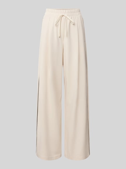 Relaxed Fit Weite Hose aus Lyocell-Mix Modell 'GODEZIA' Shop The Look MANNEQUINE