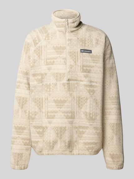 Produktfoto, Fleecepullover mit Label-Details Modell 'Timber Crest™' von Columbia in Creme mit geometrischem Muster, Stehkragen, Reißverschluss, strukturierte weiche Textur