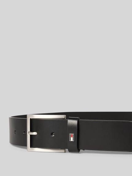 Produktfoto, Gürtel aus Leder von Tommy Hilfiger in Schwarz mit Dornschließe, Logo-Applikation, Gürtelbreite: 4 cm, Echtleder