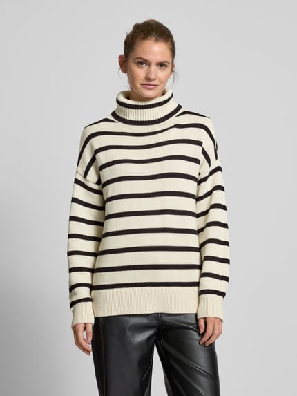 ONLY Golf o kroju oversized z bawełny model ‘QUEENIE’ Złamany biały 4