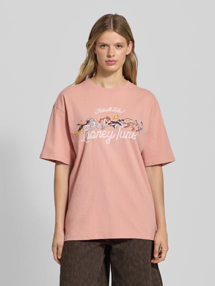 REVIEW T-shirt typu oversized z nadrukiem z motywem Brudnoróżowy 4