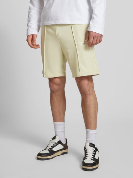JACK & JONES Szorty z dzianiny dresowej z nadrukiem z logo model ‘KANE’ Miętowy 4