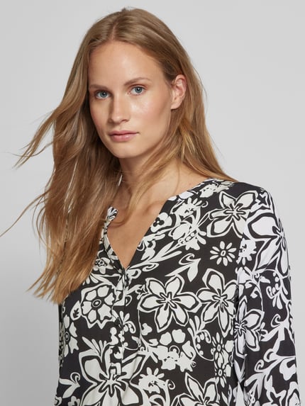 Christian Berg Woman Blusenshirt mit V-Ausschnitt Black 3