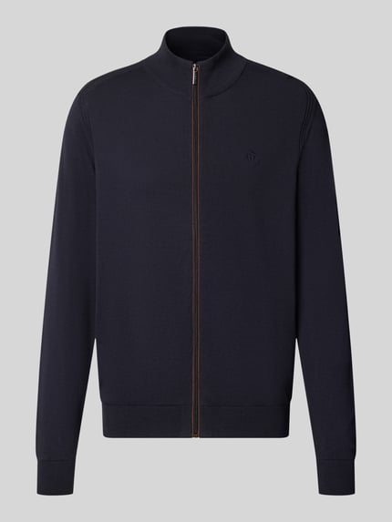 Produktfoto, granatowy kardigan rozpinany Regular Fit z czystej bawełny z wyhaftowanym logo, Regular Fit, Stójka, bugatti, Długość tyłu w rozmiarze M: 69 cm, Długość rękawów w rozmiarze M: 68 cm