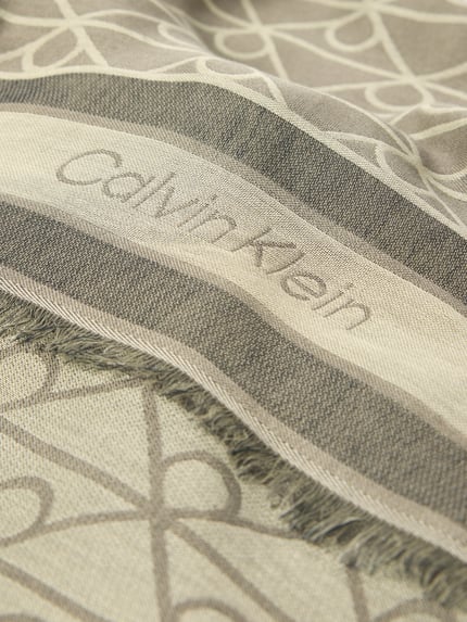 Productfoto, Tuch aus reinem Modal Modell 'EMBLEM AOP JACQUARD SQUAR' van CK Calvin Klein, meerkleurig met all-over motief, labelopschrift, jacquard materiaalverwerking, gemaakt van puur modal