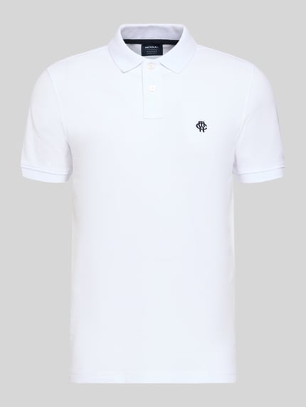 Produktfoto, Slim Fit Poloshirt mit Logo-Stitching von MCNEAL, biała koszulka polo z bawełny, krój slim fit, wyhaftowane logo, kołnierzyk polo, długość tyłu w rozmiarze M: 70 cm
