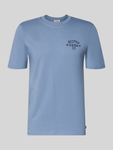 Produktfoto, T-Shirt mit Rundhalsausschnitt von Scotch & Soda in Hellblau mit Label-Print, Reine Baumwolle, Regular-Fit, Rückenlänge 68 cm