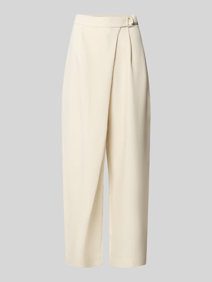Produktfoto, Wide Fit Hose aus Viskose-Mix Modell 'Zein' von MSCH Copenhagen in Creme mit asymmetrischem Design und Bundfalte, glatte Textur
