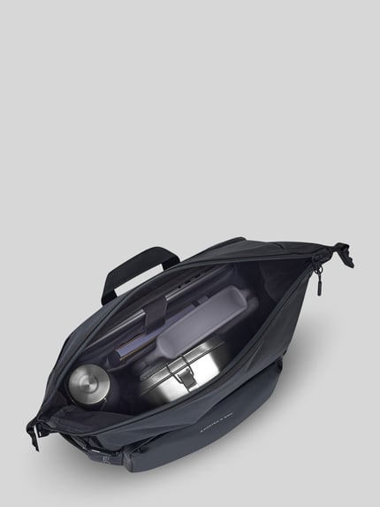 Kapten & Son Rucksack mit Flüssigkeitsbeutel Modell 'LISBON' Black 5