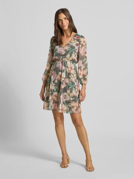 ZABAIONE Knielanges Kleid mit V-Ausschnitt Khaki 1