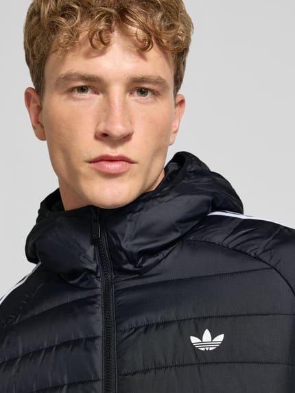 adidas Originals kurtka pikowana o kroju regular fit z nadrukiem z logo Czarny 3