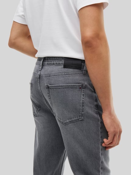Tommy Jeans Slim Fit Jeans im 5-Pocket Design Mittelgrau 6