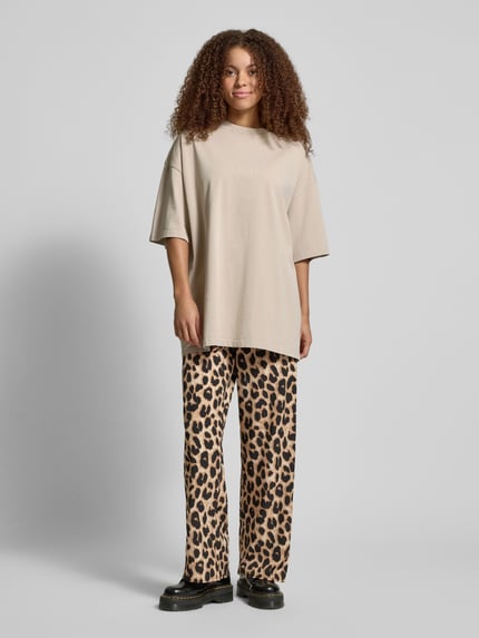 PIECES Loose Fit Stoffhose mit Allover-Print Modell 'GURLA' Metallic Black 1