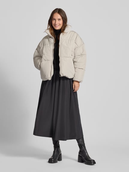 Jake*s Casual Jacke mit Stehkragen und Reißverschlusstaschen Stein 1