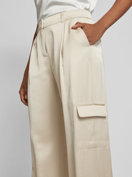 COMMA Regular Fit Bundfaltenhose mit Cargotasche Sand 3