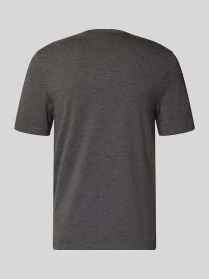 Produktfoto, T-Shirt mit V-Ausschnitt im 3er-Pack Modell 'Classic' von BOSS, Herren T-Shirt aus reiner Baumwolle in Dunkelgrau, gerader Schnitt, gerippter Rundhalsausschnitt, Label-Stitching, glatte Textur