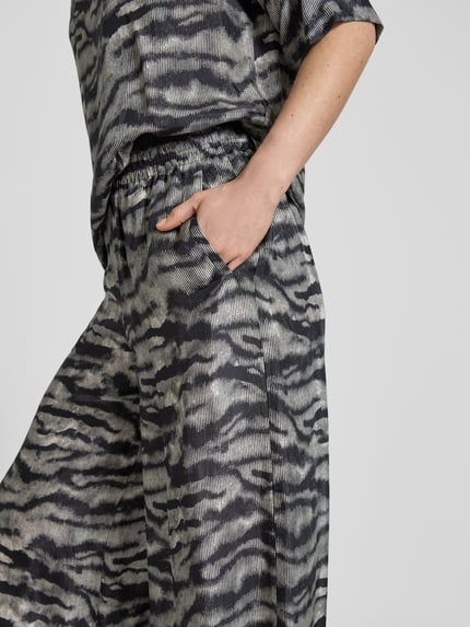 DRYKORN Wide leg stoffen broek met elastische band, model 'CEILING' Zwart - 3