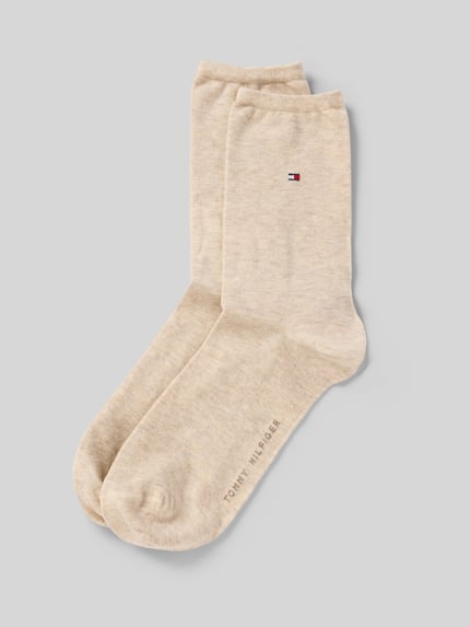 Produktfoto, Socken im 2er-Pack von Tommy Hilfiger, unifarben beige, Logo-Stickerei, elastischer Bund, Baumwoll-Mix mit Stretch-Anteil.