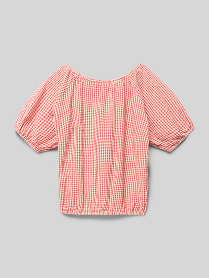 Produktfoto, Bluse mit elastischem Bund od Garcia, krój regular fit, okrągły dekolt, elastyczny pas, rękaw o dł. 1/2, długość tyłu w rozmiarze 140: 35 cm, długość rękawów w rozmiarze 140: 23 cm, wzór kratka w odcieniach czerwieni i bieli, lekko marszczona struktura
