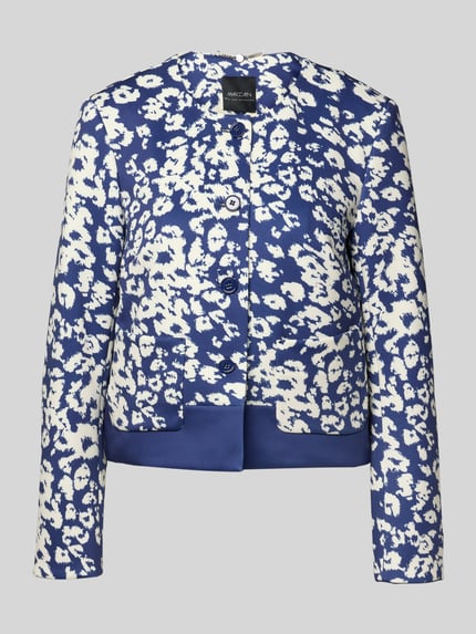 Produktfoto, Regular Fit Blazer mit floralem Allover-Print von Marc Cain in Blau und Weiß, elastischer Baumwoll-Mix, Rundhalsausschnitt, durchgängige Knopfleiste, Vorderansicht