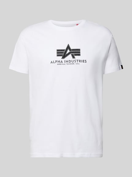 Produktfoto, weißes Herren T-Shirt aus Reine Baumwolle von Alpha Industries, Gerader-Schnitt, Rundhalsausschnitt, Modell 'BASIC', Label-Details