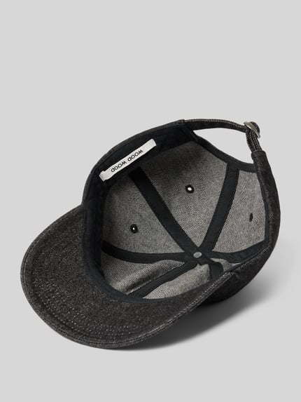 Produktfoto, Basecap mit Logo-Stitching von Wood Wood aus mieszanka bawełny, daszek usztywniony, wyhaftowane logo, otwory wentylacyjne, regulowana długość z tyłu