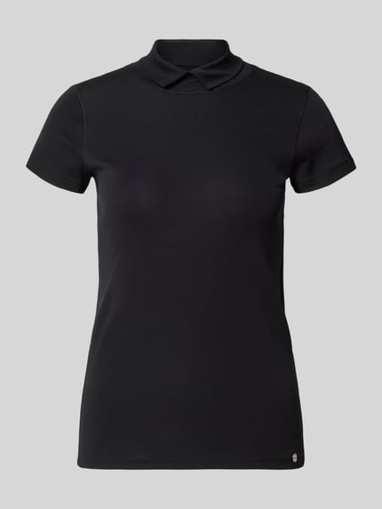 Slim Fit T-Shirt mit hochschließendem Polokragen Shop The Look MANNEQUINE