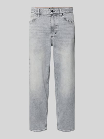 Produktfoto, Tapered Fit Jeans aus Baumwoll-Mix Modell 'ARLO' von BOSS Orange in hellgrauer Unifarbe, 5-Pocket-Design, Denim-Struktur, Label Patch