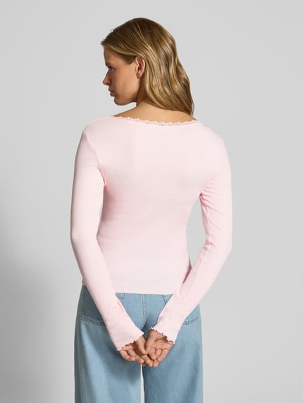 REVIEW Longsleeve mit Spitzenbesatz und Rundhalsausschnitt Rose 5