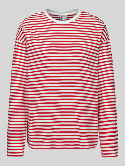 Produktfoto, Regular Fit Langarmshirt aus Baumwoll-Mix Modell 'ADIE' von Pieces, Two Tone Optik, rot-weiß gestreift, Feinrippstruktur