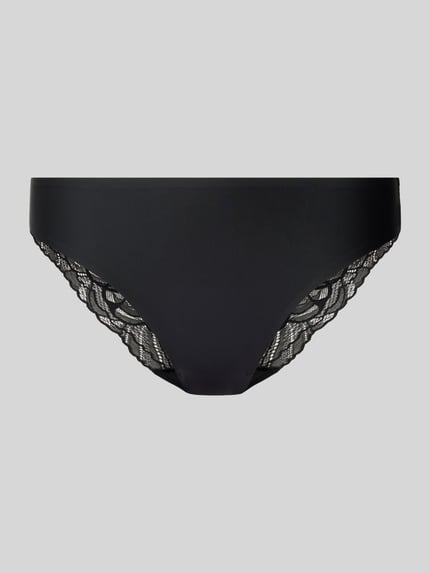 Slip met kant, model 'Body Makeup Illusion Lace' Shop The Look MANNEQUINE
