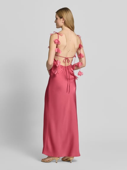 Neo Noir Avondjurk met florale details model 'Colly' Felroze - 5