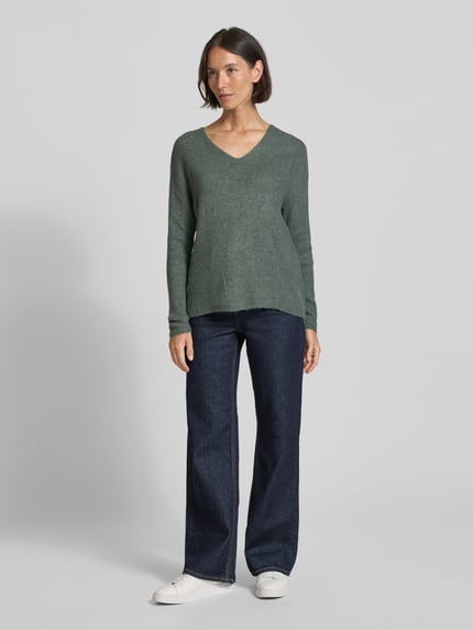 VERO MODA Sweter z dzianiny o kroju regular fit z dekoltem w serek model ‘CREWLEFILE’ Trzcinowy 1