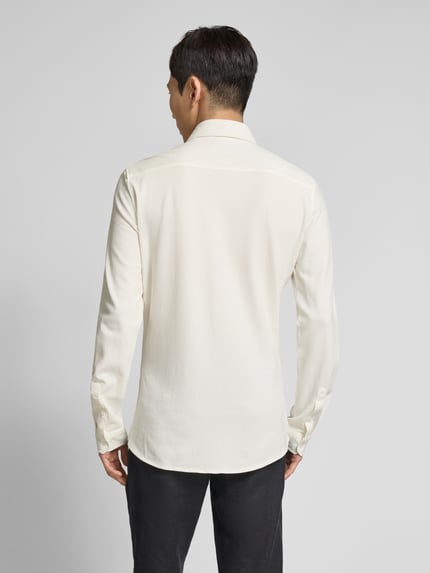 Casual Friday Koszula casualowa o kroju slim fit z kołnierzykiem typu kent model ‘ARTHUR’ Złamany biały 5
