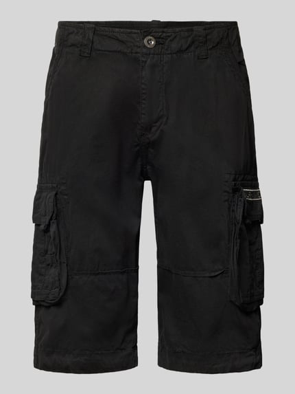Produktfoto, Bermudas mit Pattentaschen und Logo-Stitching von Alpha Industries in Schwarz, Reine Baumwolle, Straight, Knopf-Reißverschluss, seitliche Eingrifftaschen, Klettverschluss-Pattentaschen, Gesäßtaschen, Bundweite 44 cm, Innenbeinlänge 33 cm