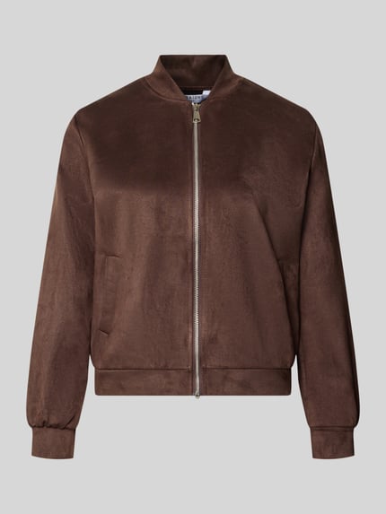 Produktfoto, brązowa kurtka o kroju regular fit z materiału skóropodobnego, wpuszczane kieszenie, stójka, ZABAIONE Regular Fit Jacke in Leder-Optik Modell 'Am44eliaa', Mieszanka materiałów, długość tyłu w rozmiarze S: 55 cm, szerokość ramion w rozmiarze S: 43 cm, szerokość klatki piersiowej w rozmiarze S: 50 cm, długość rękawów w rozmiarze S: 60 cm