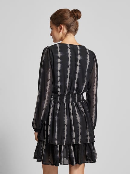 ONLY Minikleid mit V-Ausschnitt Modell 'STAR' Metallic Black 5