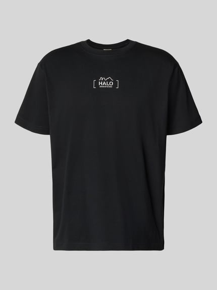 Produktfoto, T-Shirt mit Label-Print von HALO in Schwarz, Reine Baumwolle, Regular-Fit, Rundhalsausschnitt, Rückenlänge 75 cm Größe M