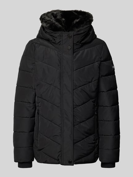 Produktfoto, Regular Fit Jacke in Stepp-Optik Modell 'NEBULA' von NAUTGÅRD, schwarze Kunstfellkapuze, Reißverschlusstaschen, strukturierte Oberfläche, Eingrifftaschen, sichtbare Nähte, Damen Jacke.
