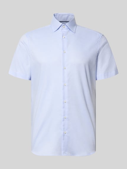 Produktfoto, Regular Fit Business-Hemd mit Kentkragen von Christian Berg Men, hellblau, reine Baumwolle, kurzärmelig, glatte Textur
